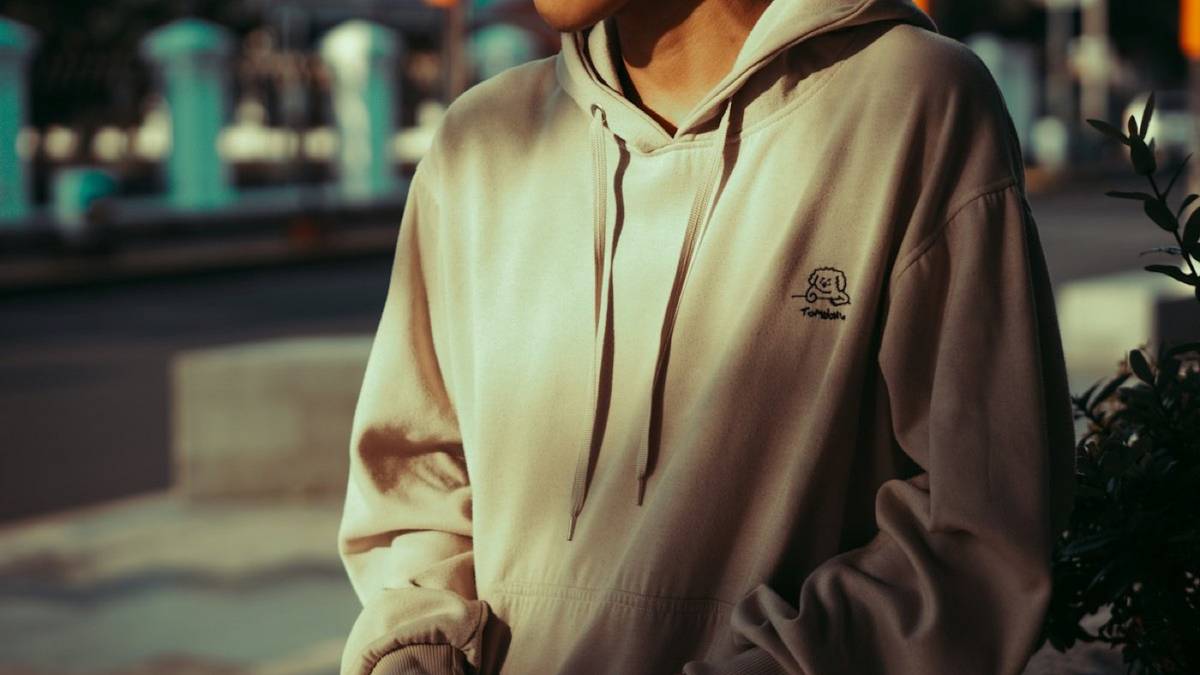 Hoodies and sweatshirts