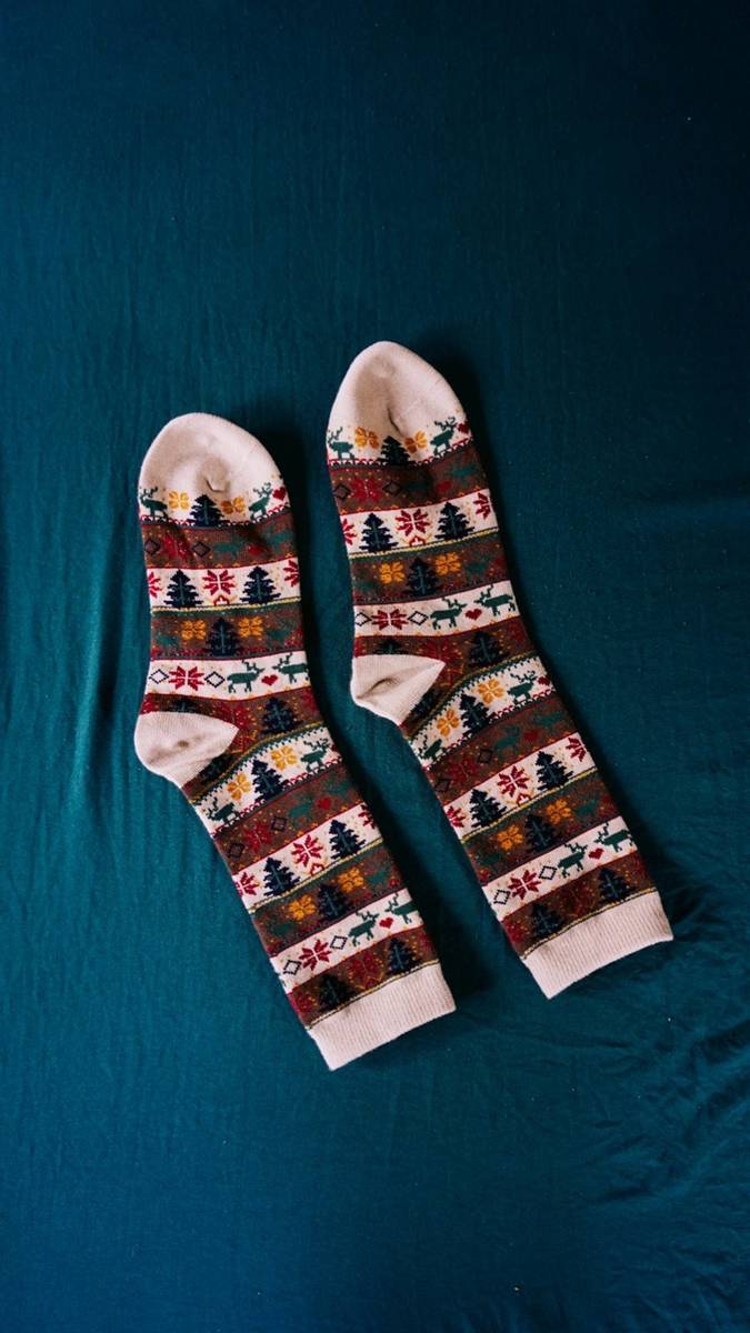 Jacquard knit logo on socks